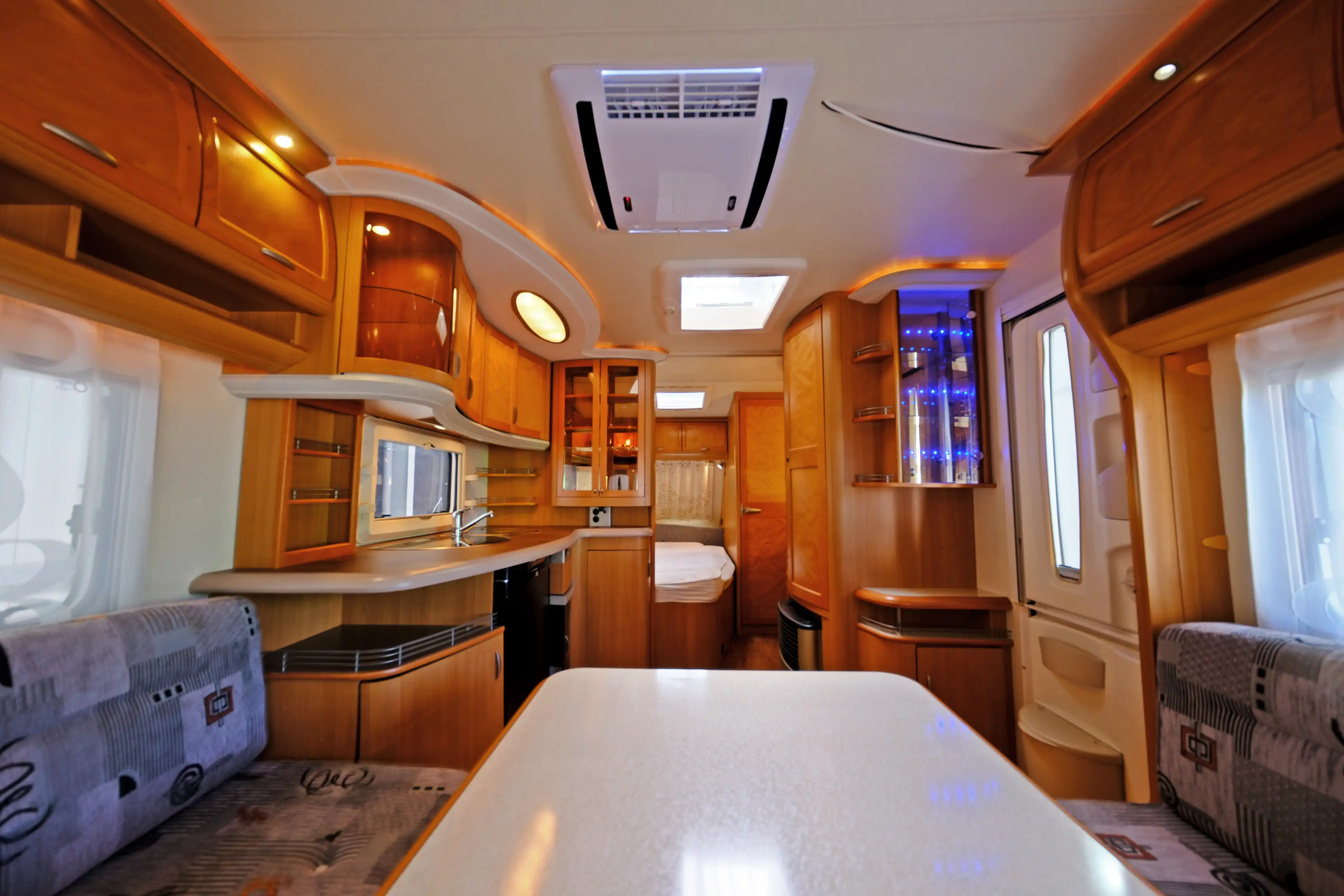 HOBBY Prestige 495 UFE
